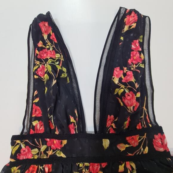 NBD Isaac Dress in Red Floral Print XS - Picture 4 of 11